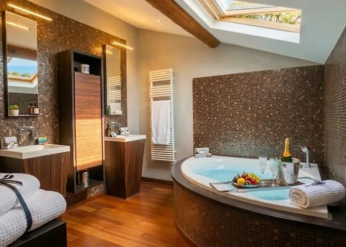 דירה Luxe Et Charme Vieil 80m2 Clim Parking Plages A Pieds אנטיב